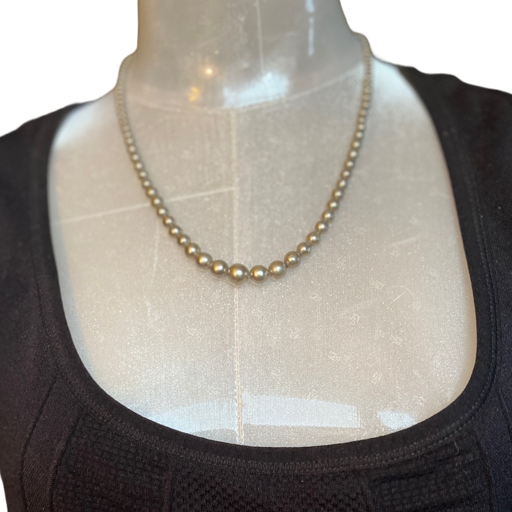 Vintage JAPAN Silver-Grey Faux Pearl Dainty Necklace – 17” Graduated Beads